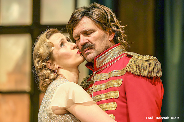 A testőr premierje augusztus 13-án – Balsai Móni és Schmied Zoltán